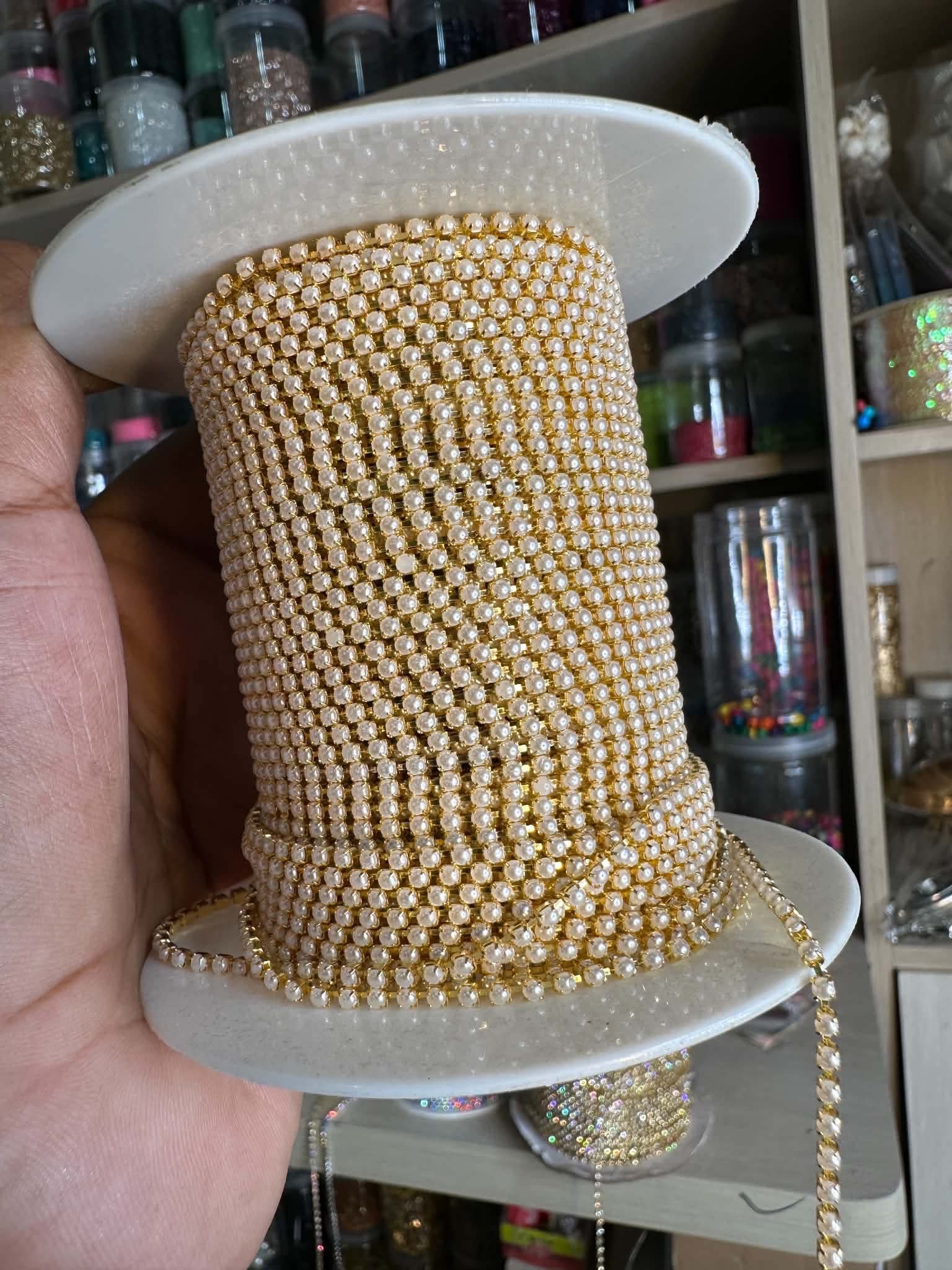 Stone chain pearl golden