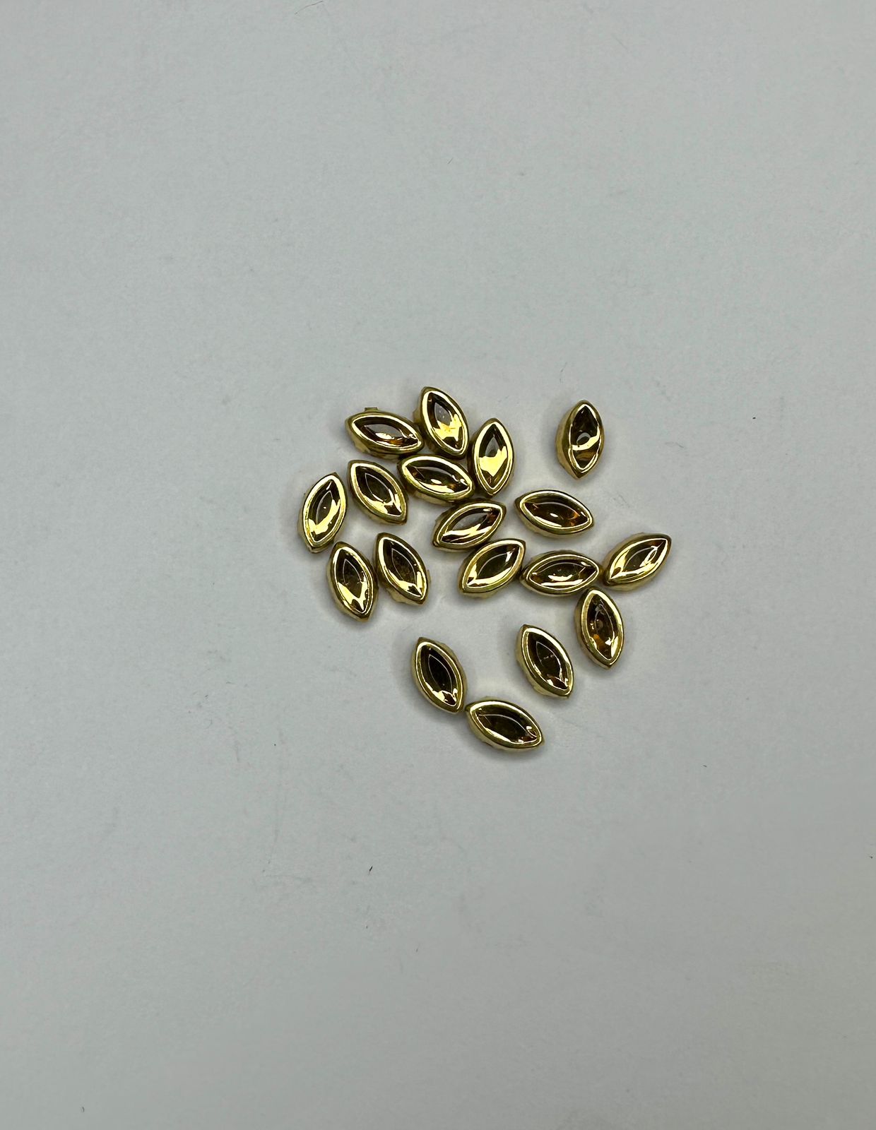 Small pata golden